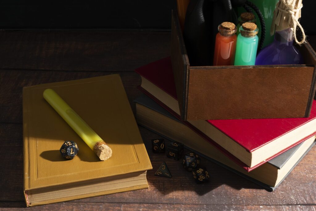 Livros e Makers: Como a Leitura Pode Inspirar Projetos Criativos e Inovadores Em tempos de tecnologia e informação instantânea, os livros continuam sendo portais poderosos para a imaginação. No universo da educação maker, a leitura vai além das páginas: ela se transforma em faísca criativa que desperta curiosidade, ideias e projetos inovadores. Neste artigo, vamos explorar como unir o hábito de ler ao fazer com as mãos — e mostrar que, com um bom livro, é possível acender o desejo de criar, experimentar e aprender de forma significativa. Por que conectar leitura e cultura maker Celebrado em 29 de outubro, o Dia Nacional do Livro é uma excelente oportunidade para repensar o papel da leitura nas escolas. Em vez de restringi-la à interpretação de textos, podemos transformá-la em ponto de partida para desafios e construções reais. Quando alunos leem e, a partir disso, criam protótipos, maquetes, robôs ou jogos, a aprendizagem se torna mais viva e autoral — princípios centrais da Educação Maker. Leitura como faísca de imaginação e investigação Um bom livro desperta perguntas, emoções e hipóteses. Em uma abordagem maker, essas inquietações se transformam em oportunidades para investigar, testar e criar. É o que Seymour Papert chamava de “aprender fazendo”: o conhecimento nasce quando o pensamento se encontra com a ação. De leitores a criadores: do texto à prototipagem Ao interpretar uma narrativa e depois representar suas ideias por meio de construções tangíveis, o aluno vivencia a passagem do abstrato para o concreto. Essa transição favorece a memória, o raciocínio e a expressão criativa, fortalecendo a autonomia e o protagonismo do estudante. Benefícios da alfabetização ampliada Hoje, alfabetizar vai além das letras. Falamos também de alfabetização digital, midiática e criativa. Conectar leitura e cultura maker é ensinar a ler o mundo em suas múltiplas linguagens — seja um texto impresso, um código de programação ou um modelo 3D. Da página ao protótipo: a espiral da aprendizagem criativa e o PBL A aprendizagem criativa, proposta pelo MIT Media Lab, é estruturada na Espiral dos 4Ps: Projetos, Paixão, Pares e Pensar Brincando (Play). Essa filosofia convida o aluno a experimentar, errar e recomeçar — valores que se alinham ao Aprendizado Baseado em Projetos (PBL). A Espiral da Aprendizagem Criativa Cada leitura pode se tornar o ponto de partida para um projeto apaixonante. O estudante identifica algo que o inspira no livro, transforma isso em desafio, compartilha com colegas, testa ideias e reflete sobre o resultado. Assim, o aprendizado ganha propósito e emoção. Elementos essenciais do PBL Segundo o PBLWorks, bons projetos envolvem desafio autêntico, investigação, voz do aluno e reflexão contínua. Integrar livros nesse processo amplia o repertório cultural e ajuda a desenvolver soft skills como empatia, comunicação e colaboração. Design Thinking na sala de aula Outra abordagem poderosa é o Design Thinking. Inspirado no método de designers e engenheiros, ele ensina os alunos a resolver problemas com base na empatia, ideação, prototipagem e teste. A leitura pode ser o gatilho para essa jornada criativa — um texto literário ou científico pode inspirar soluções reais para o mundo. Ecossistema maker: espaço, tecnologias e materiais O ambiente onde a mágica acontece é o espaço maker. Um local que convida à exploração, onde os livros convivem com impressoras 3D, kits de robótica e ferramentas digitais. Nele, os estudantes aprendem que cada ideia pode ganhar forma — e que o erro é parte essencial do processo de aprender. Espaço maker acessível Nem toda escola precisa de um laboratório completo. Um espaço maker pode começar pequeno, com mesas, materiais recicláveis e curiosidade. O importante é oferecer um ambiente seguro, colaborativo e com liberdade para experimentar. No blog da MundoMaker há conteúdos sobre como montar um espaço maker inspirador. Ferramentas em ação Impressoras 3D, cortadoras a laser e softwares de modelagem 2D/3D ajudam a transformar ideias literárias em objetos físicos. Um personagem pode virar uma escultura impressa, e uma cena de ficção pode ganhar vida em maquete digital. Programação criativa Com plataformas como Scratch e Snap4Arduino, os alunos podem programar histórias interativas baseadas em livros. Assim, unem narrativa, lógica e arte visual — e aprendem que código também é linguagem de expressão. Roteiros práticos: 6 projetos inspirados em livros Para quem quer começar agora, aqui estão exemplos de projetos maker inspirados em obras literárias: 1. Personagem articulado Após ler uma história, os alunos desenham e montam o protagonista em 3D com articulações móveis. É um ótimo exercício de design e anatomia. 2. Diorama de cena Usando papelão ou corte a laser, recrie um cenário do livro. Trabalha proporção, luz e perspectiva, estimulando a imaginação espacial. 3. Livro-jogo no Scratch Transforme uma narrativa em jogo interativo com escolhas e finais diferentes. Desenvolve pensamento lógico e estrutura narrativa. 4. Mapa interativo da história Com sensores e Arduino, monte um mapa tátil ou luminoso que acende conforme os locais do enredo são citados. Um aprendizado que une geografia, eletrônica e literatura. 5. Poesia luminosa Use circuitos de papel e LEDs para destacar versos de um poema favorito. O resultado é uma obra poético-tecnológica que mistura arte e ciência. 6. Objeto-símbolo do enredo Cada aluno cria um artefato que representa o sentido principal da obra. Depois, apresenta e justifica sua escolha. Uma forma profunda de leitura e autoria. Desenvolvimento humano: protagonismo e habilidades socioemocionais Mais do que conhecimento técnico, a integração entre leitura e fazer desenvolve aspectos humanos fundamentais. Projetos coletivos fortalecem o respeito, a escuta e a empatia — competências centrais para o século XXI. Colaboração, comunicação e resolução de problemas Durante as etapas de criação, os alunos aprendem a trabalhar em grupo, comunicar ideias e resolver impasses de maneira construtiva. Essas experiências refletem a importância das soft skills na educação 4.0. Pensamento crítico e criatividade Ao reinterpretar histórias sob novas perspectivas, o estudante exercita o pensamento crítico e estimula a imaginação. O resultado são soluções originais e um olhar inovador sobre o mundo. Mindfulness e foco Momentos de respiração consciente antes de iniciar uma leitura ou prototipagem ajudam a manter o foco e a reduzir a ansiedade. Essa integração entre mente e prática é essencial para um aprendizado equilibrado e integral. Como implementar: planejamento, avaliação e parcerias Levar esse tipo de proposta para a escola é possível com um bom planejamento. A chave está em começar pequeno, conectar disciplinas e envolver a comunidade. Assim, a leitura deixa de ser apenas um exercício e se torna uma experiência transformadora. Planejamento anual Incluir datas comemorativas como o Dia Nacional do Livro no calendário letivo é uma forma de integrar leitura e projetos. Professores de diferentes áreas podem trabalhar em conjunto para desenvolver uma sequência didática interdisciplinar. Avaliação e evidências Além de notas, use rubricas, portfólios e registros fotográficos para avaliar o processo. A reflexão sobre o próprio aprendizado é parte essencial da educação integral. Parcerias com bibliotecas e museus Bibliotecas escolares e públicas podem se tornar parceiras ideais para expor projetos maker inspirados em livros. Essa aproximação entre leitura, arte e tecnologia amplia o alcance da aprendizagem e fortalece o vínculo entre escola e comunidade. Perguntas Frequentes (FAQ) Como começar um projeto maker a partir de um livro? Comece escolhendo uma obra que inspire curiosidade. A partir dela, identifique um tema ou desafio e transforme-o em um projeto prático, envolvendo pesquisa, prototipagem e colaboração entre os alunos. Que tipos de tecnologias podem ser usadas sem laboratório completo? É possível iniciar com materiais recicláveis, papel, tesoura, fita adesiva e ferramentas simples. Softwares como Scratch e Tinkercad também permitem criar sem precisar de equipamentos avançados. Como avaliar o aprendizado em projetos baseados em leitura? Utilize rubricas, portfólios e autoavaliações para registrar o processo. O foco deve estar no raciocínio, na criatividade e na capacidade de aplicar ideias em novos contextos de forma colaborativa. Conclusão Livros e makers compartilham a mesma essência: ambos convidam à curiosidade, à descoberta e à criação. Ao unir leitura e cultura maker, educadores despertam nos alunos a coragem de imaginar e realizar. Cada página lida pode se tornar uma ponte para o fazer, o aprender e o inovar. Quer levar essa transformação para sua escola? Conheça os cursos, formações e projetos da MundoMaker e descubra como criar experiências de aprendizagem criativa e inspiradora para todos os alunos.